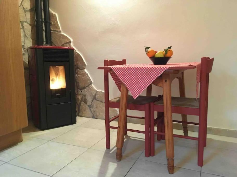 Il Cottage Di Stella Incantevole Appartamento Sant'Oreste Luaran gambar